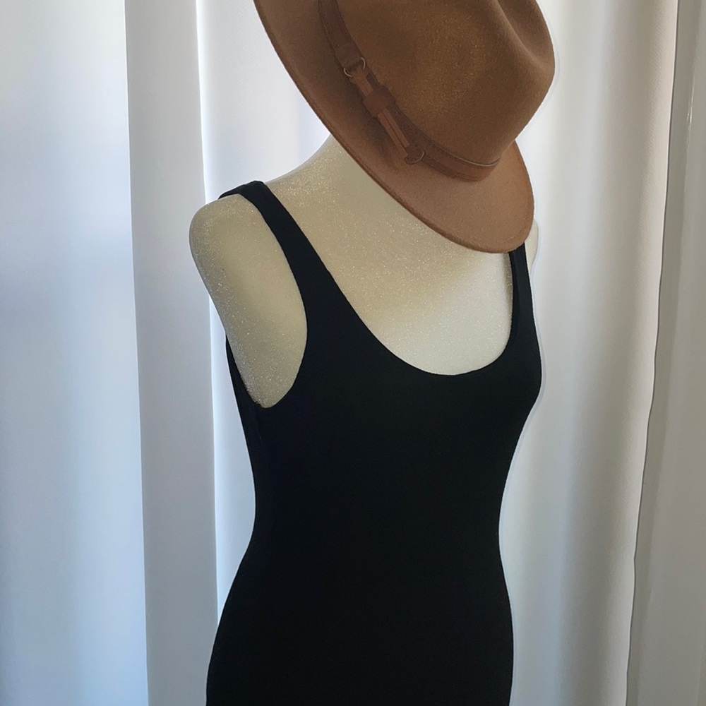 Windsor black midi dress